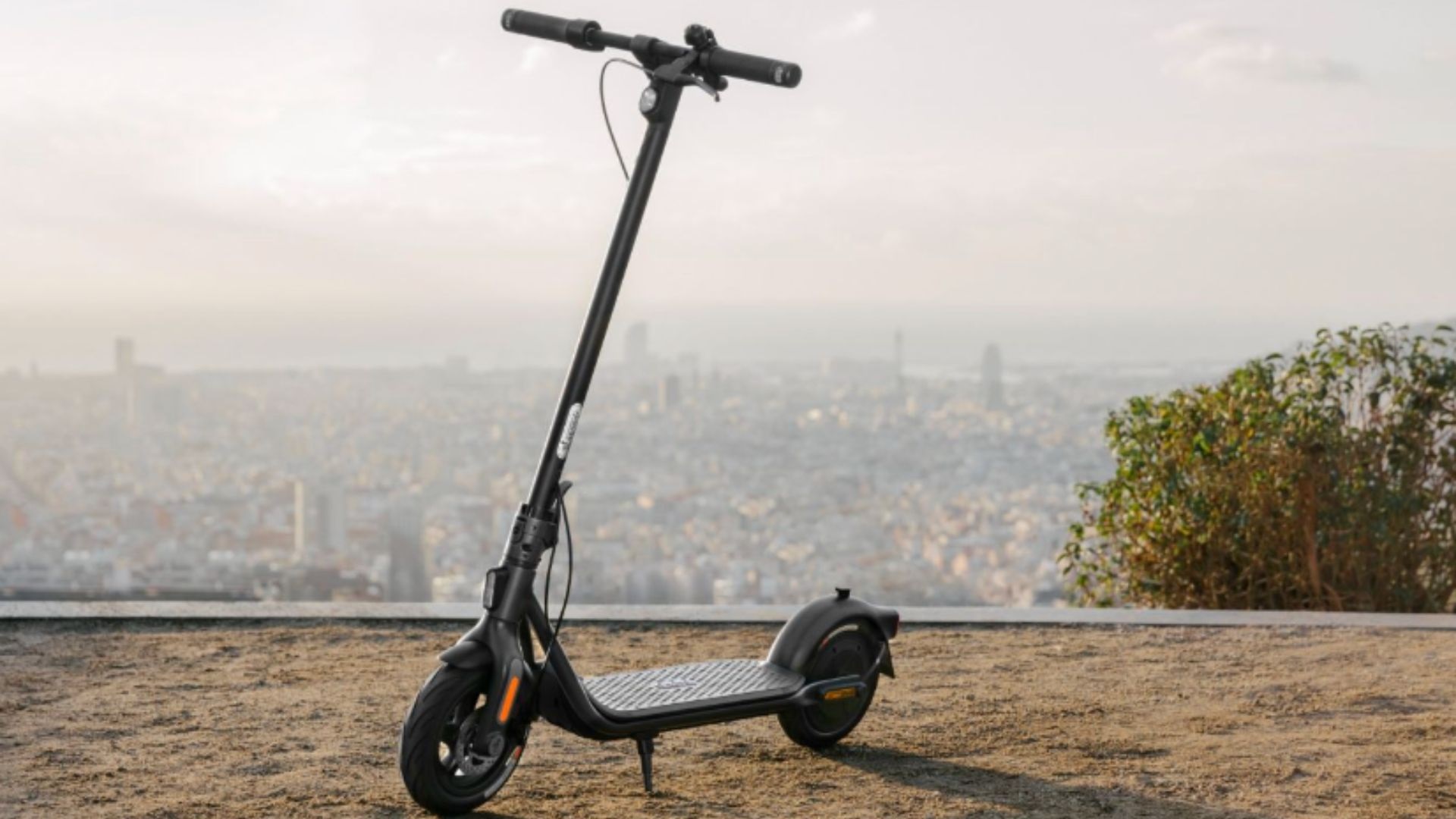 Xe điện Ninebot F25 Scooter Segway